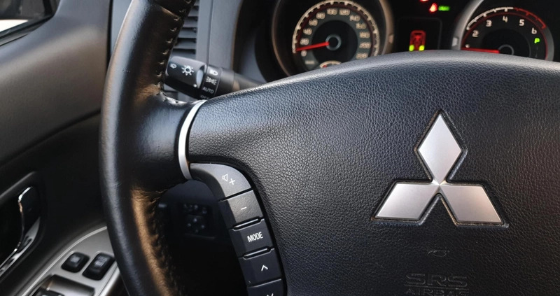 Mitsubishi Pajero cena 159900 przebieg: 183000, rok produkcji 2018 z Dąbrowa Górnicza małe 379